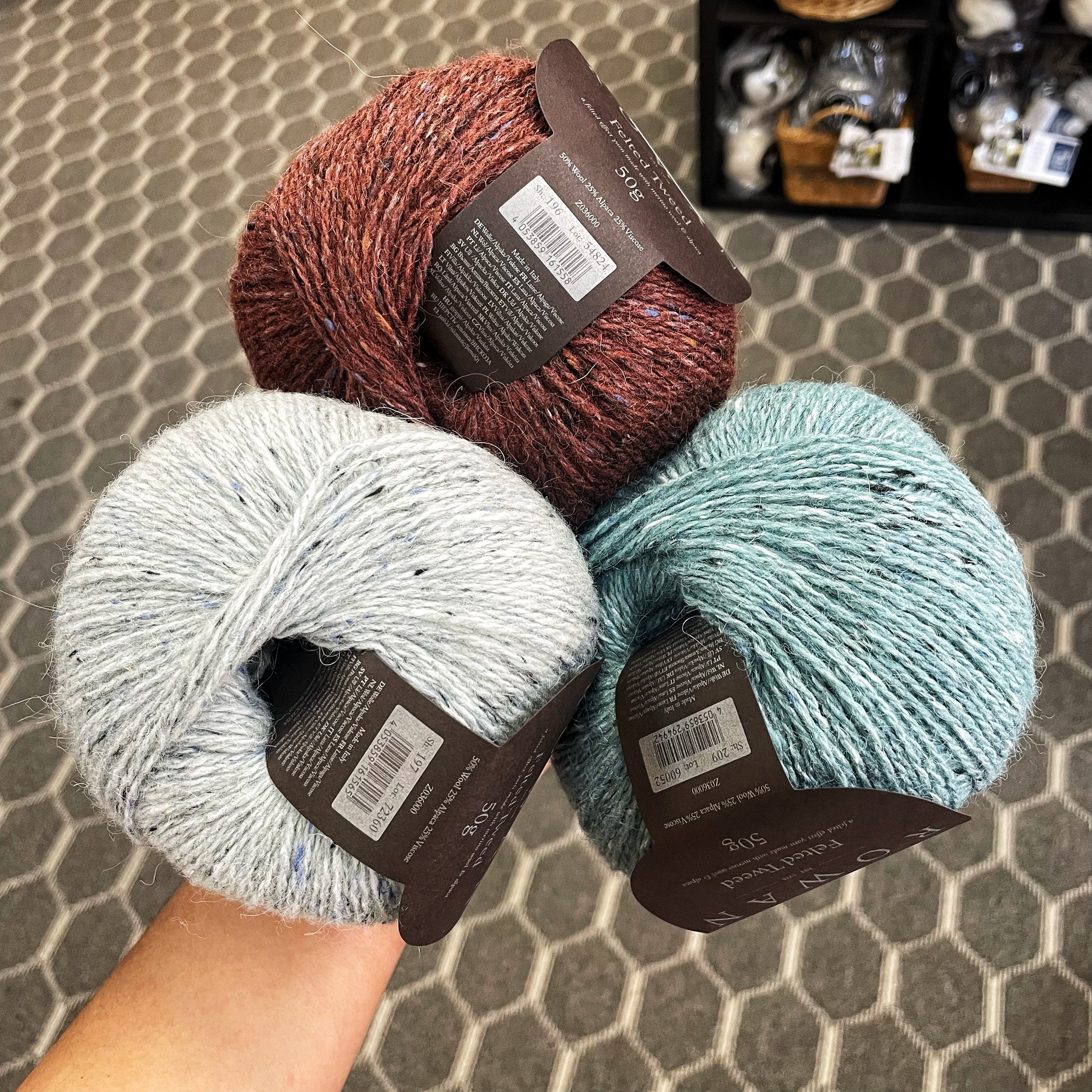 Bundle of outlet 4 sweaters for Lana